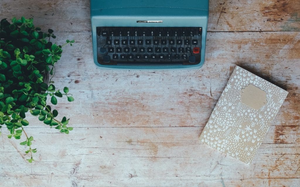 Copywriter vs content writer-blog image of typewriter